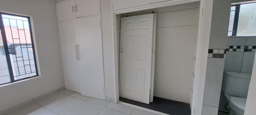 3 Bedroom Property for Sale in Protea Park North West